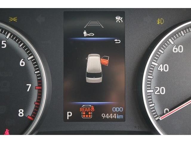 Toyota NOAH 2022-04 23509-18