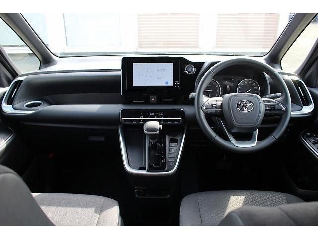 Toyota NOAH 2022-04 23509-14