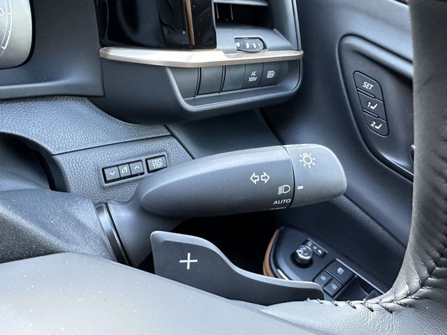 Toyota CROWN 2023-07 21145-15
