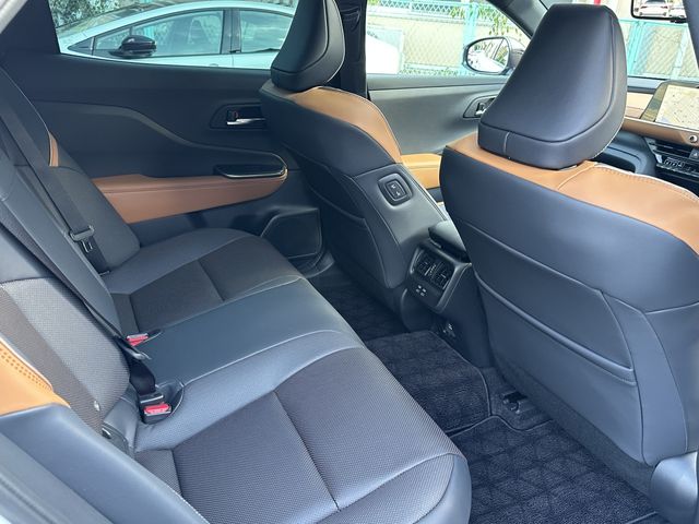 Toyota CROWN 2023-07 21145-17