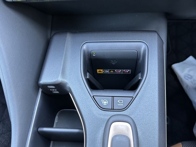 Toyota CROWN 2023-07 21145-7