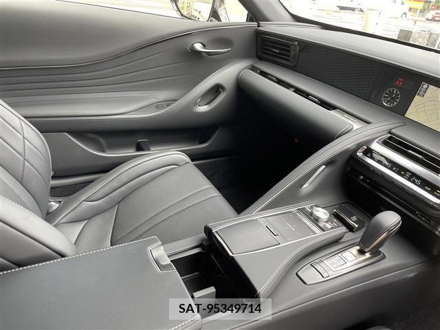 Lexus LC 2022-05 397110-15