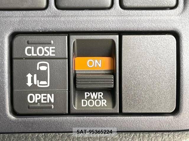 Toyota VOXY 2016-03 288948-5