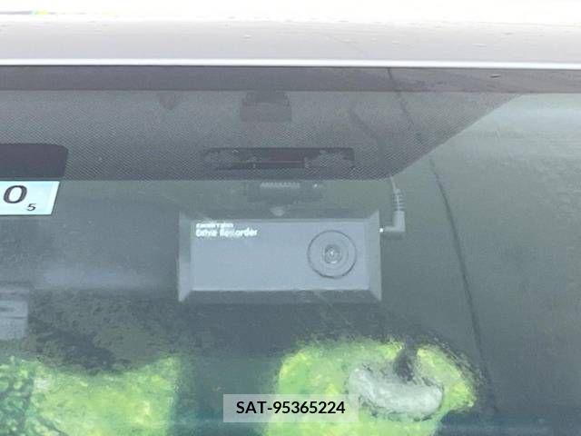 Toyota VOXY 2016-03 288948-2