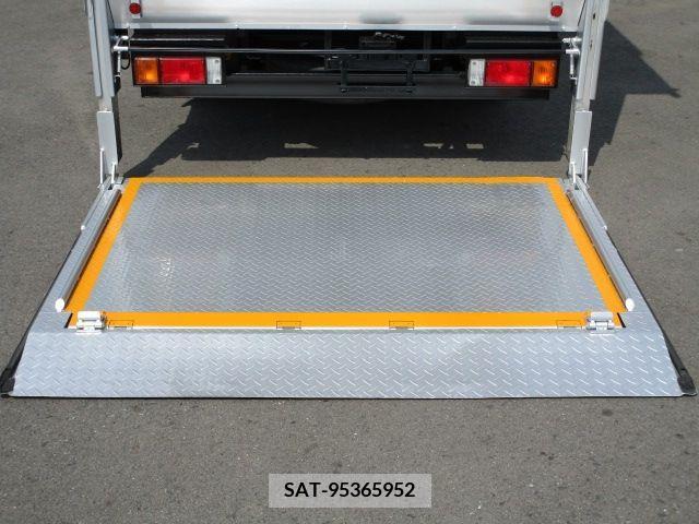 Nissan ATLAS 2014-12 260821-10
