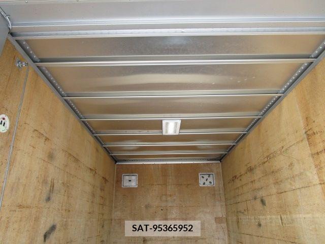 Nissan ATLAS 2014-12 260821-13