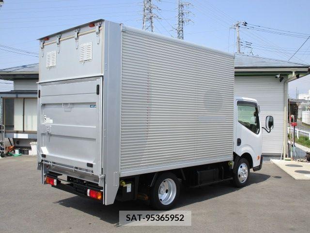 Nissan ATLAS 2014-12 260821-3