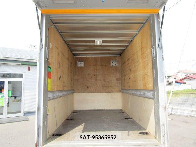 Nissan ATLAS 2014-12 260821-11