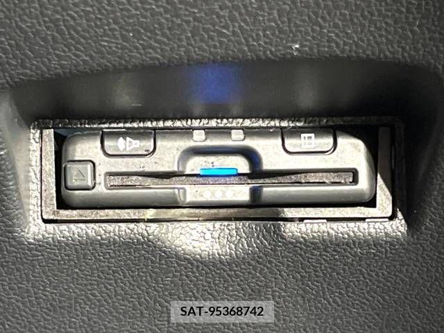 Toyota PRIUS 2020-12 381397-5