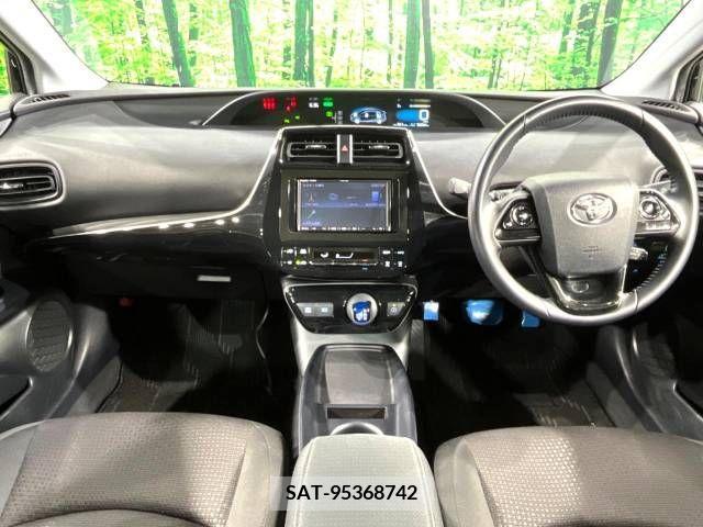 Toyota PRIUS 2020-12 381397-1