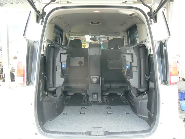 Nissan SERENA 2016-01 193206-3
