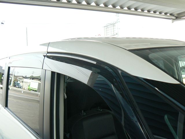 Nissan SERENA 2016-01 193206-21