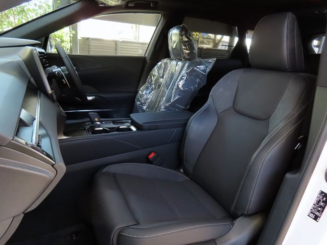Lexus RX 2023-10 19704-24