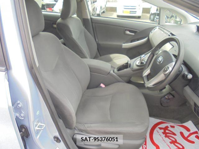 Toyota PRIUS 2011-08 350537-5