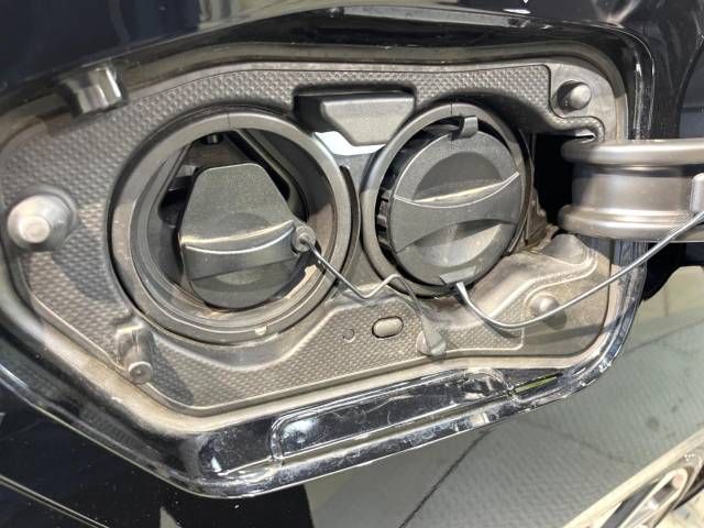 Toyota PRIUS PHV 2018-02 23935-5
