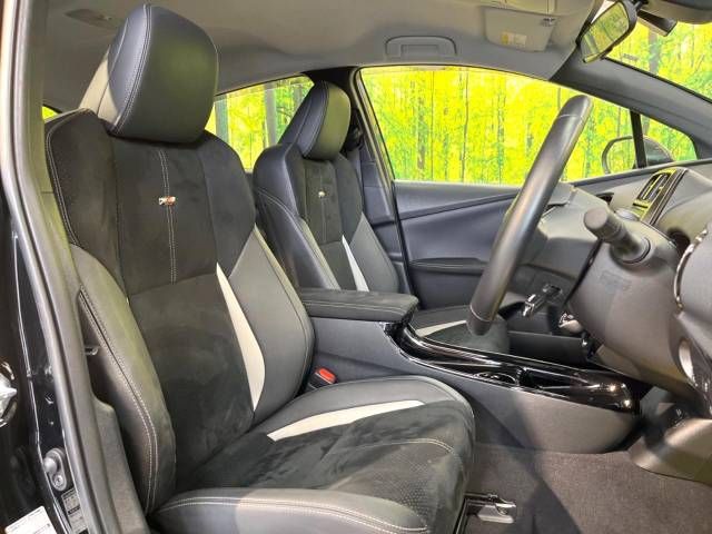 Toyota PRIUS PHV 2018-02 23935-8