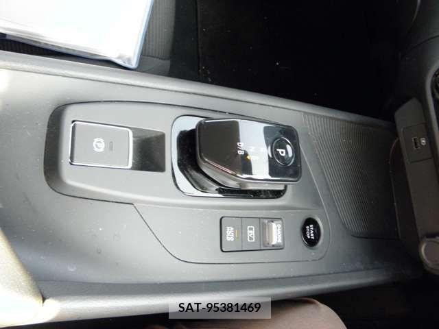 Nissan NOTE 2022-06 379607-9