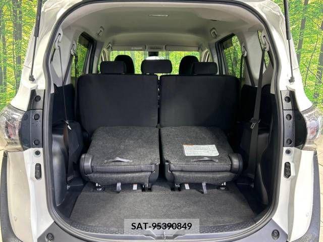 Toyota SIENTA 2018-10 298362-11