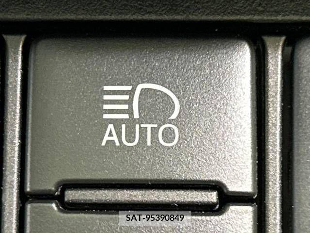 Toyota SIENTA 2018-10 298362-6