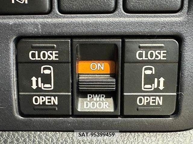 Toyota VOXY 2016-02 321450-5