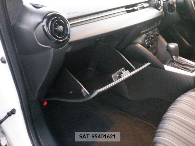 Mazda MAZDA2 2020-06 371920-24