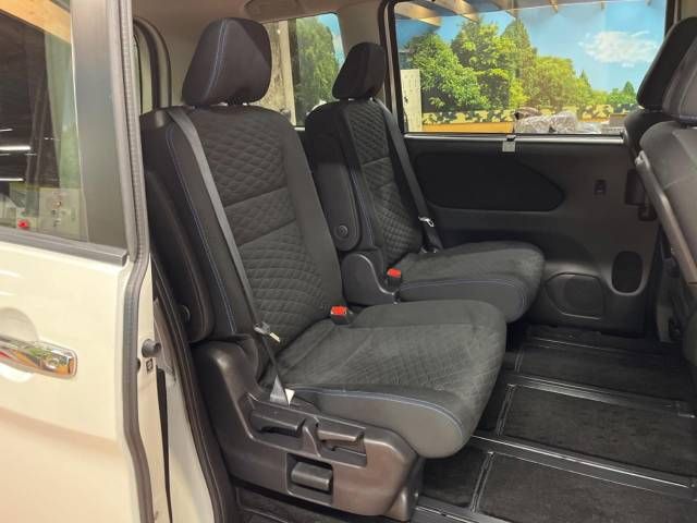 Nissan SERENA 2018-05 189040-9