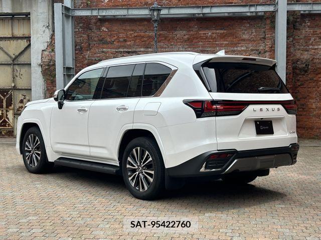 Lexus LX 2023-03 275461-3