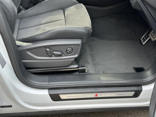 Audi Q5 2022-12 195638-10