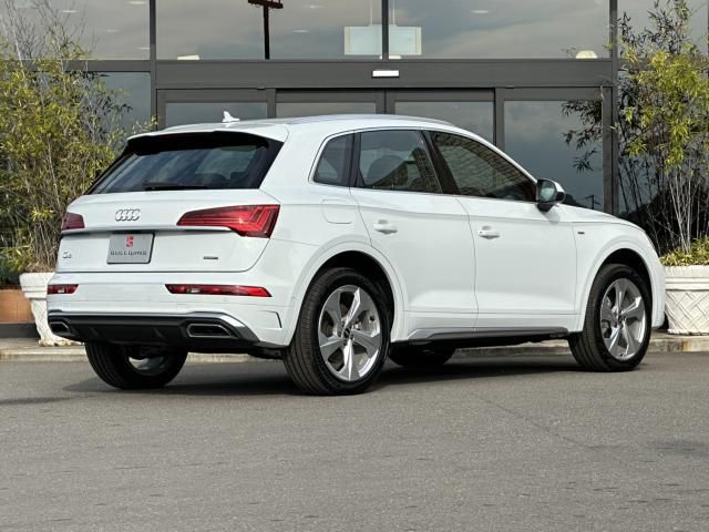 Audi Q5 2022-12 195638-2