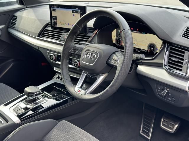 Audi Q5 2022-12 195638-1