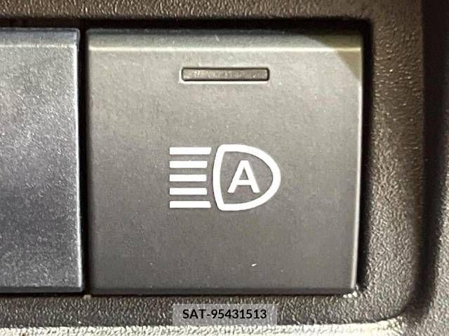 Toyota YARIS 2020-04 290817-6
