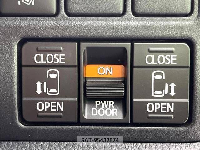 Toyota NOAH 2019-06 365091-6