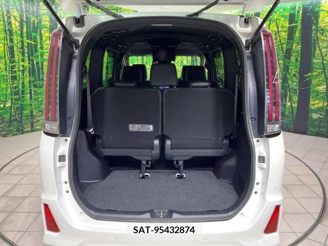 Toyota NOAH 2019-06 365091-11