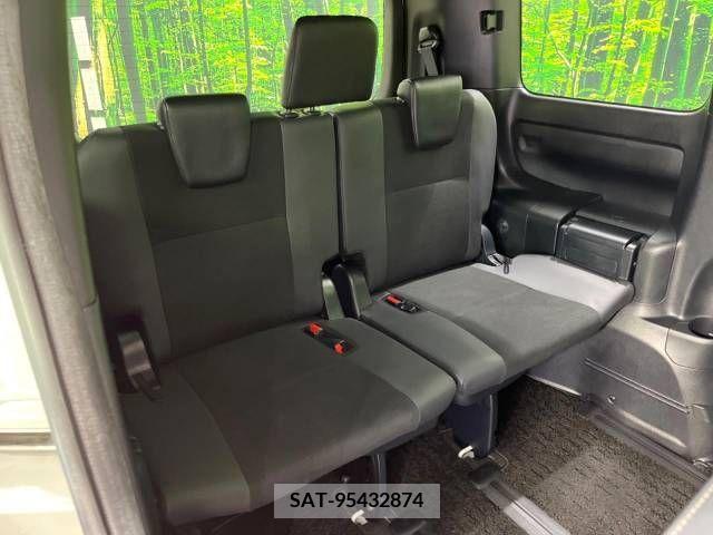 Toyota NOAH 2019-06 365091-10