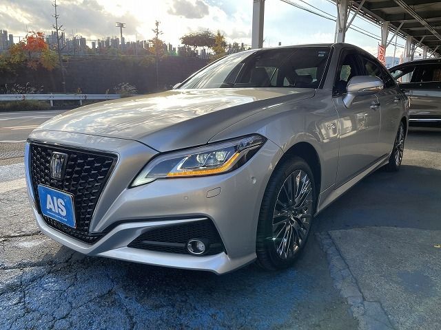 Toyota CROWN SEDAN 2018-09 183904-0