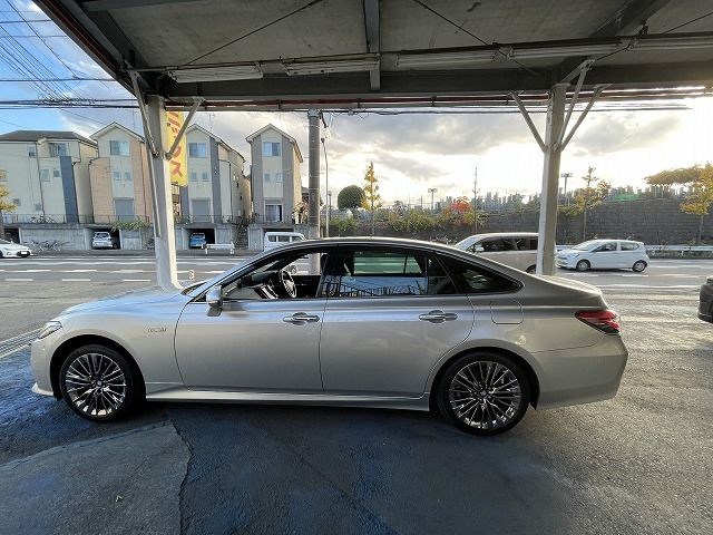 Toyota CROWN SEDAN 2018-09 183904-6