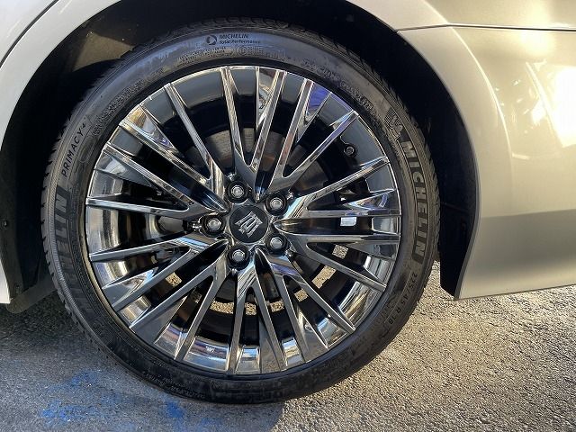 Toyota CROWN SEDAN 2018-09 183904-11