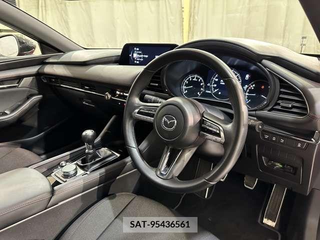 Mazda MAZDA3 2022-03 276407-12