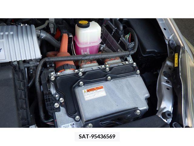 Toyota PRIUS 2012-08 371749-18