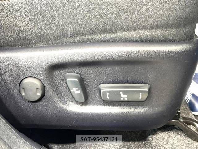 Toyota PRIUS 2013-06 282108-6