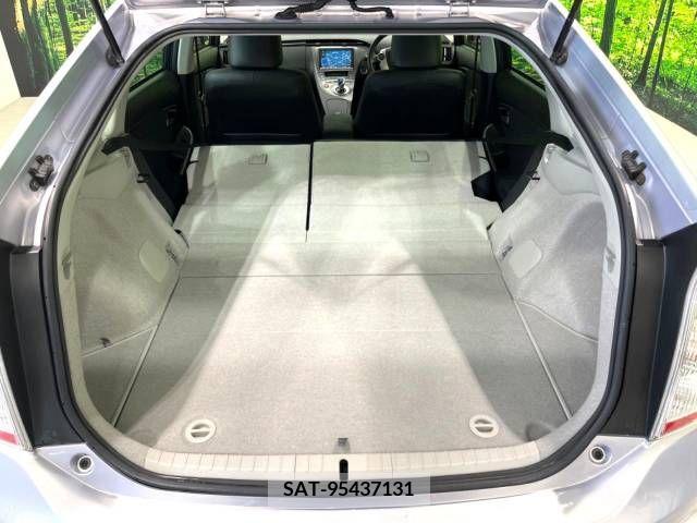 Toyota PRIUS 2013-06 282108-10