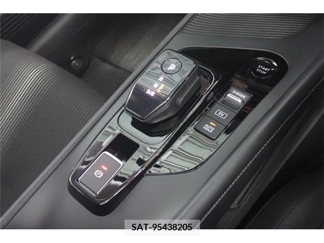 Nissan NOTE 2021-08 365317-23