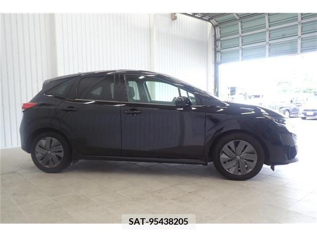Nissan NOTE 2021-08 365317-4