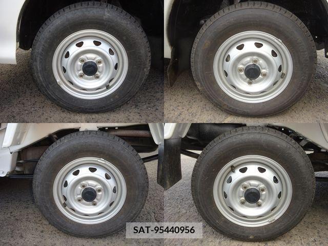 Daihatsu HIJET TRUCK 2001-05 361364-11