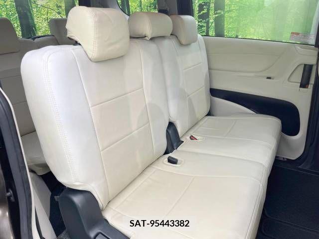 Toyota SIENTA 2019-08 382663-12