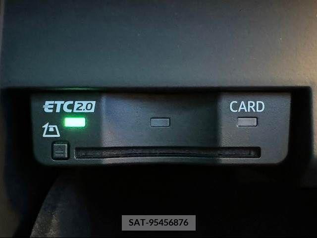 Audi A4 2020-04 379824-8