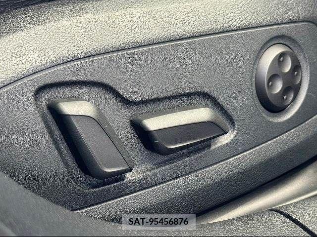 Audi A4 2020-04 379824-6
