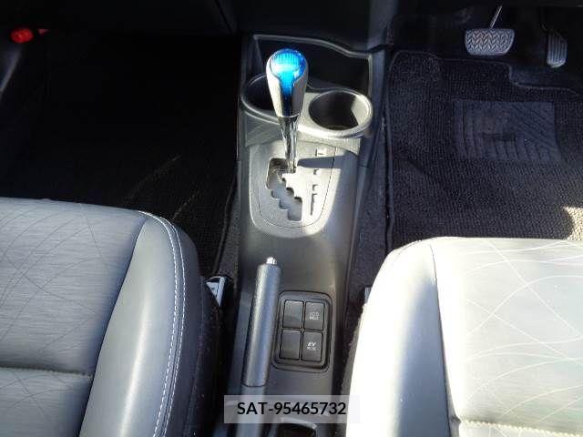 Toyota AQUA 2014-01 292601-3