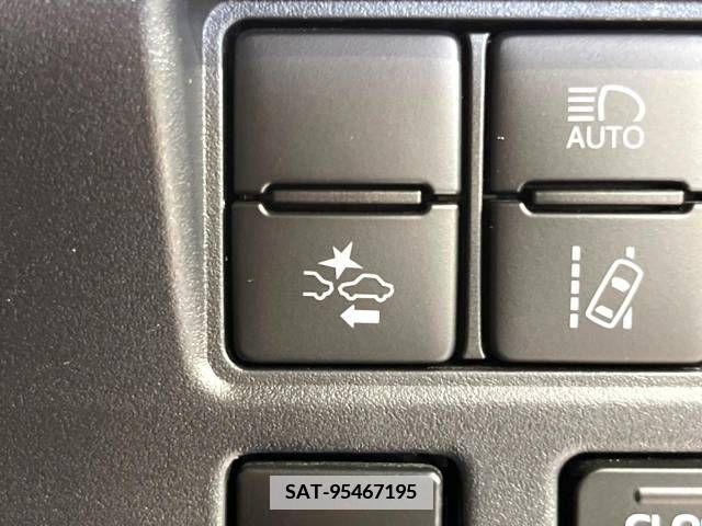 Toyota VOXY 2020-08 338112-5