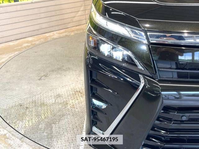 Toyota VOXY 2020-08 338112-13